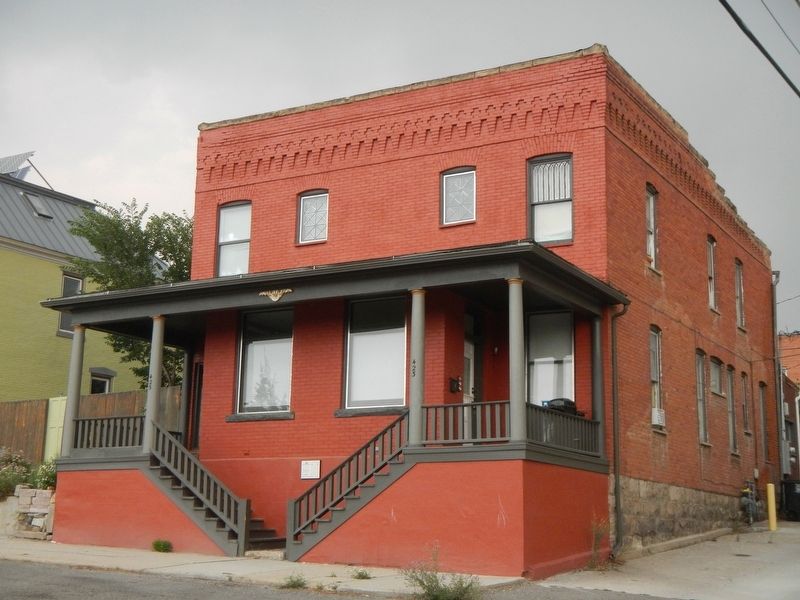 423-425 West Mercury Residences and Marker image. Click for full size.