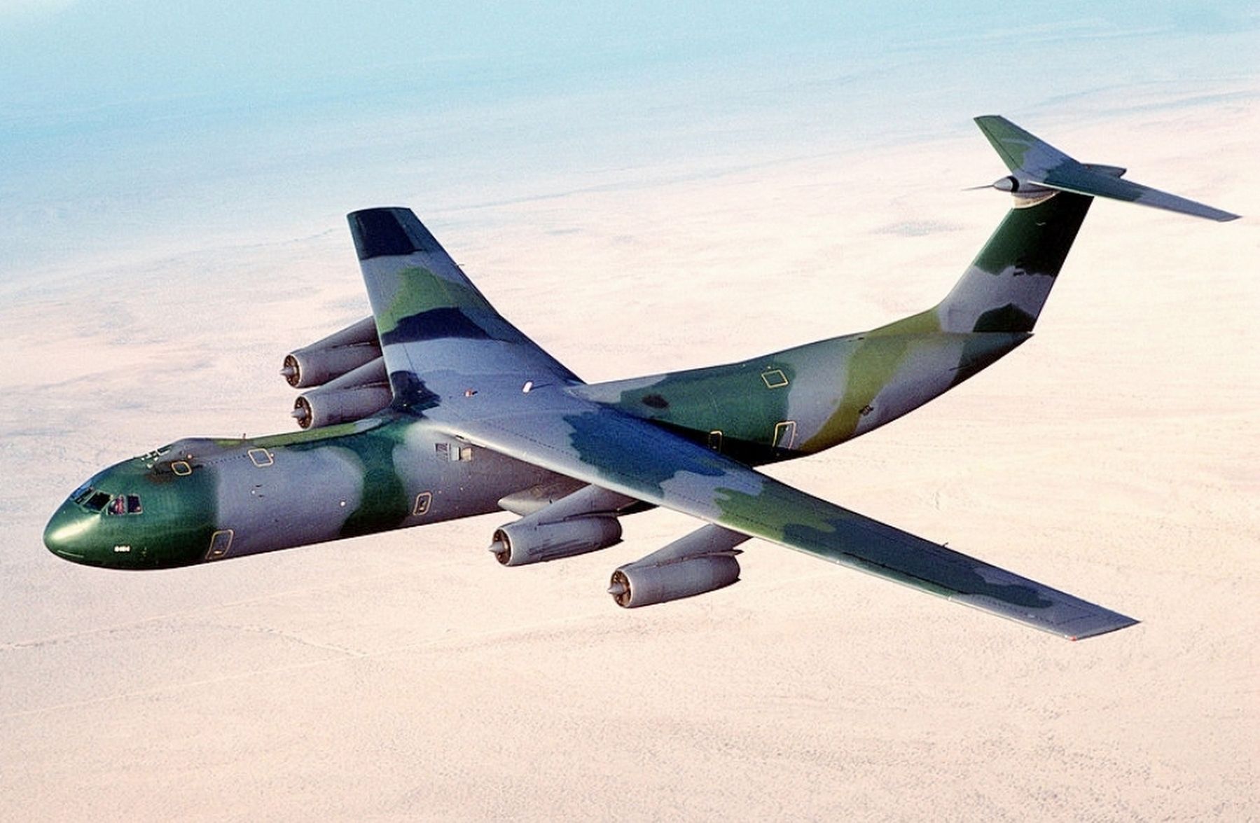 Lockheed C-141B Starlifter image. Click for full size.