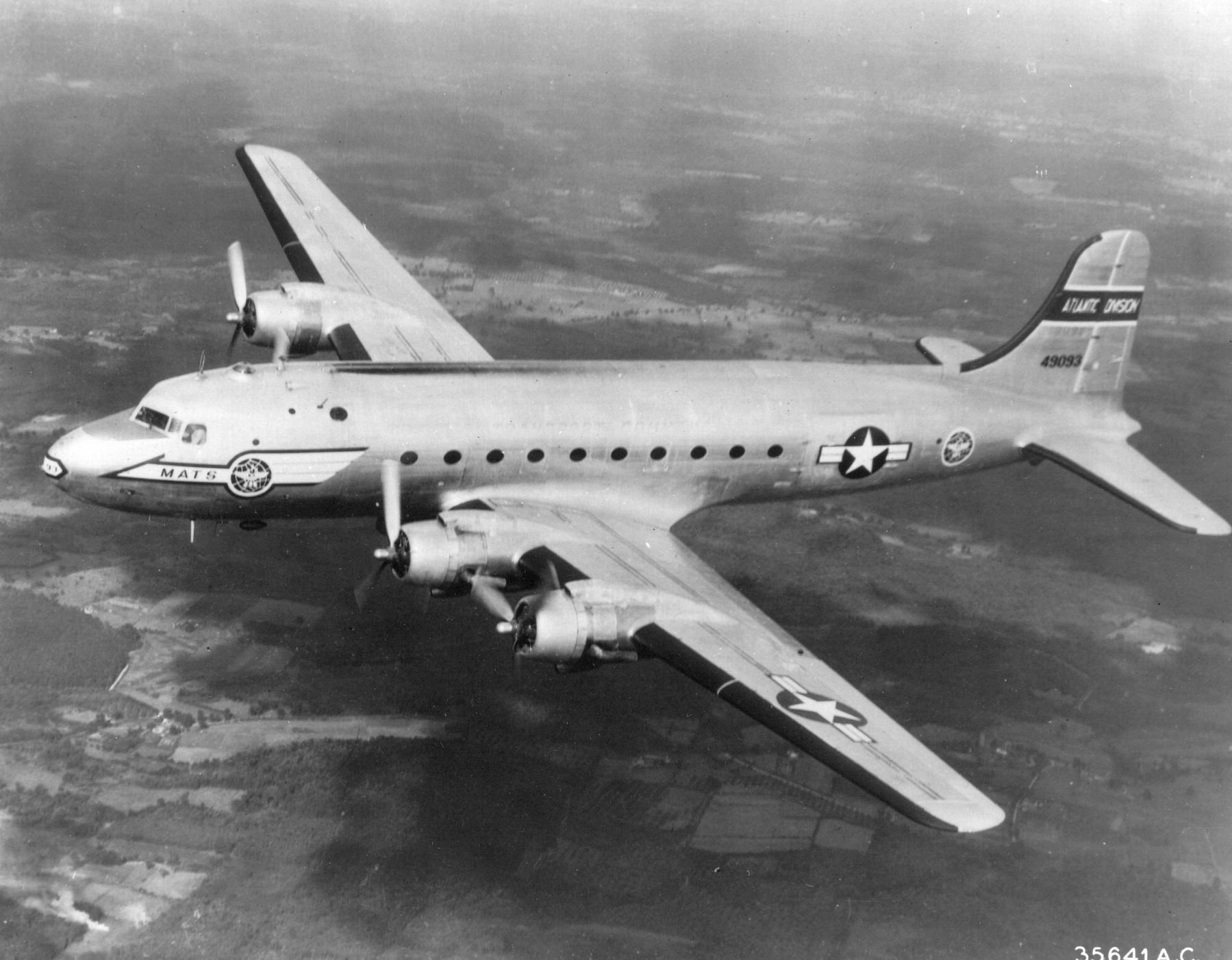 An USAF C-54 Skymaster image. Click for full size.