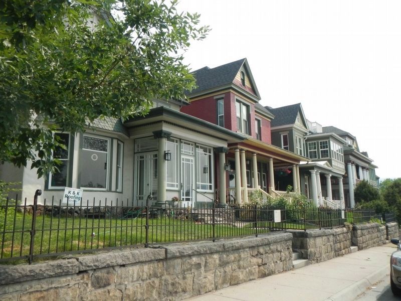 825 West Park Street Residence and Marker image. Click for full size.