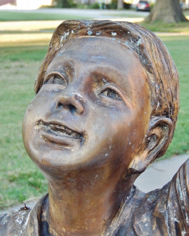 Paul Young / Paul Clithero Sculpture. Click for full size. Paul Young / Paul Clithero Sculpture image. Click for full size.