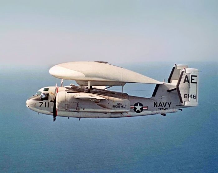 A Grumman E-1B Tracer in flight image. Click for full size.