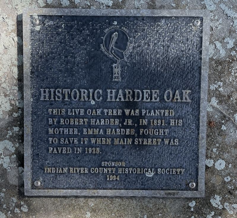 Historic Hardee Oak Marker. Click for full size. Historic Hardee Oak Marker image. Click for full size.