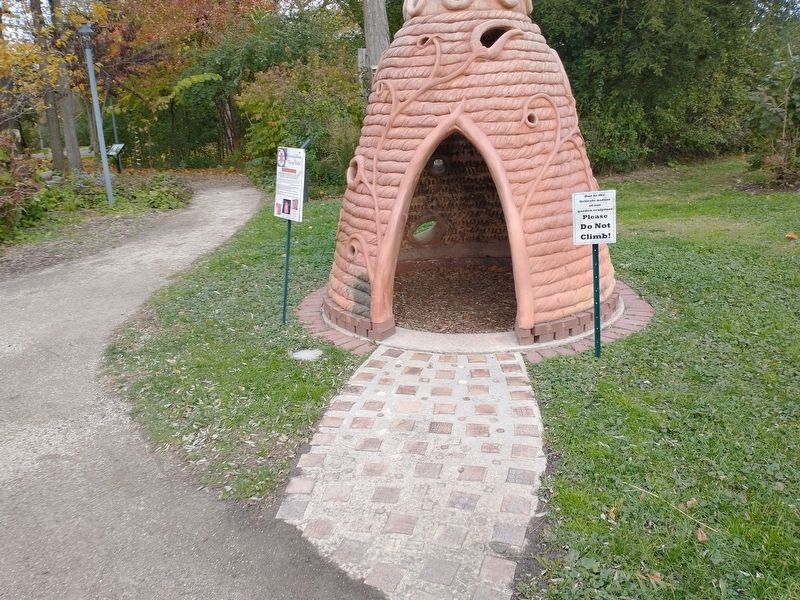 Ceramic Dome "Terra Vista" Marker. Click for full size. Ceramic Dome "Terra Vista" Marker image. Click for full size.