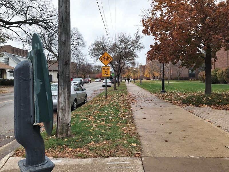 16th and State Marker, from the south. Click for full size. 16th and State Marker, from the south image. Click for full size.