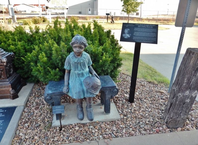 Clara Reed Duckett Morgan Sculpture & Marker image. Click for full size.