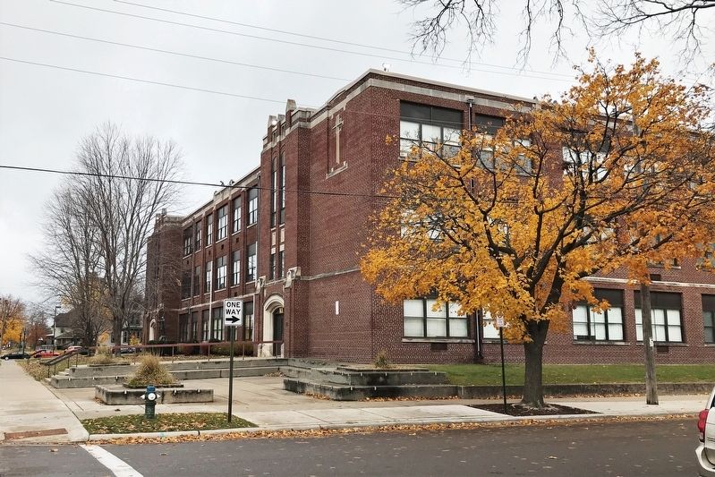 Aquinas Catholic School System, southwest corner. Click for full size. Aquinas Catholic School System, southwest corner image. Click for full size.