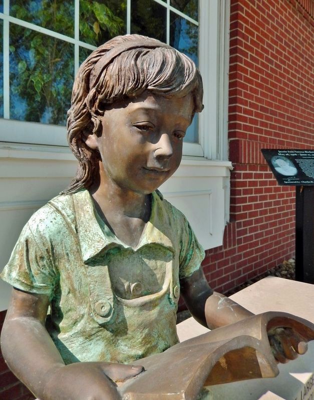 Jessie Feit / Teresa Bieker Sculpture image. Click for full size.