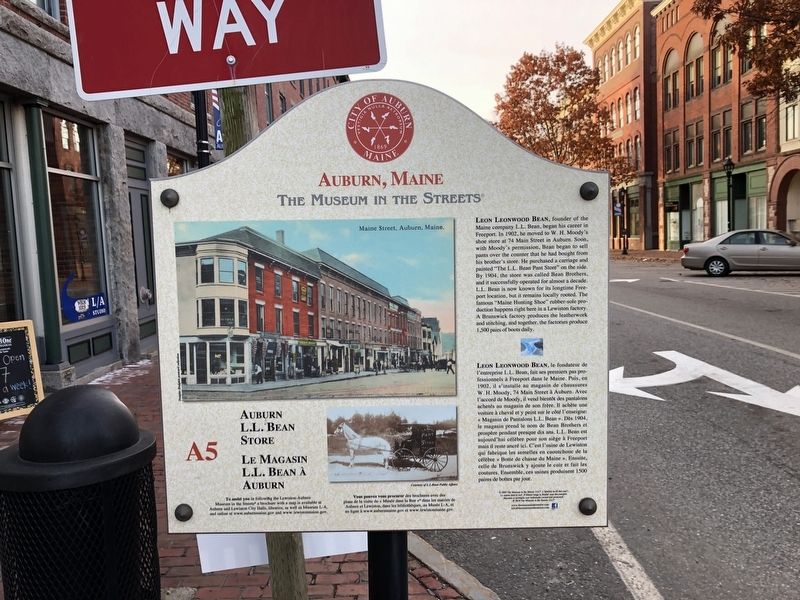 Auburn L.L. Bean Store / Le Magasin L.L. Bean � Auburn Marker image. Click for full size.