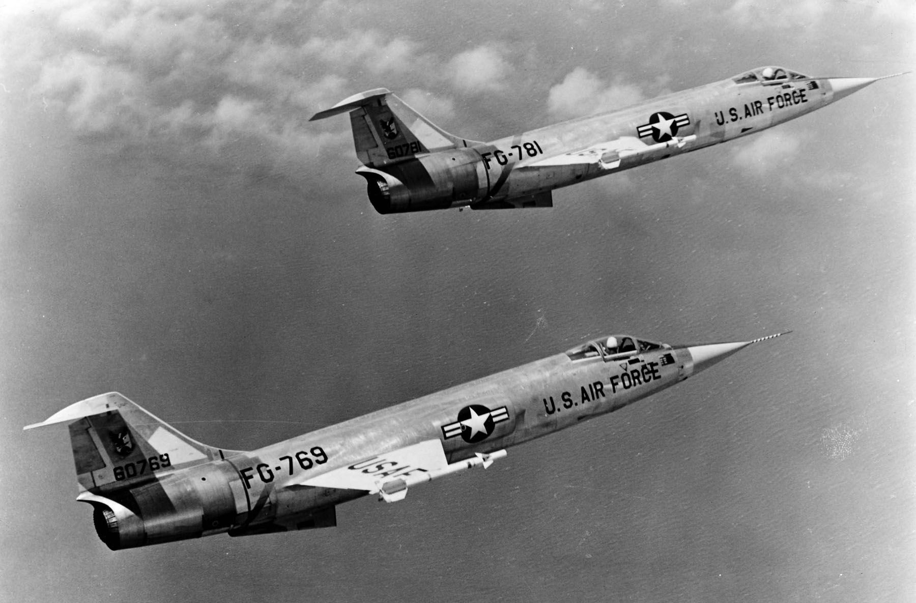 Two Lockheed F-104 Starfighters in flight image. Click for full size.
