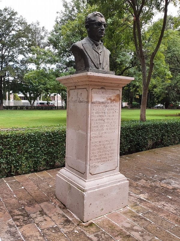 Manuel P�rez Coronado Marker and Bust image. Click for full size.