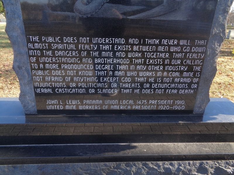 Mineworkers' Monument image. Click for full size.