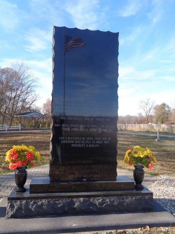 Mineworkers' Monument image. Click for full size.