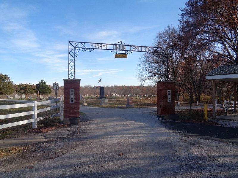 Union Cemetery entrance image. Click for full size.