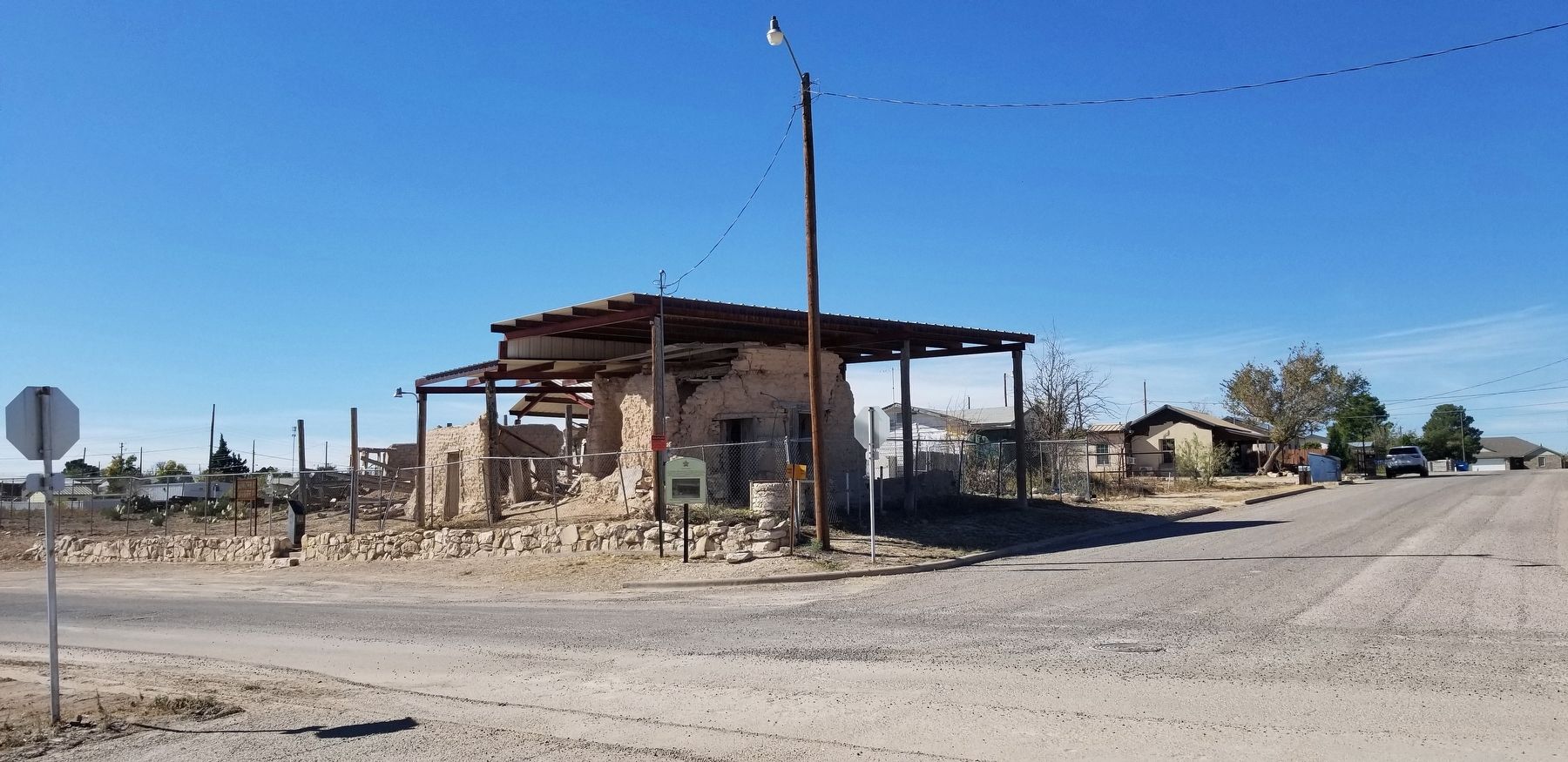 The view of the Oldest House in Fort Stockton from the street image. Click for full size.