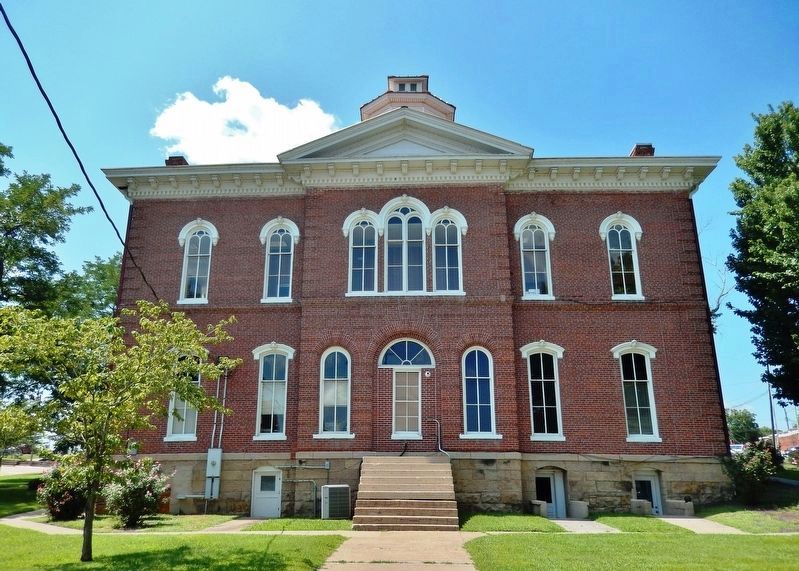 Johnson County Courthouse (<i>east elevation</i>) image. Click for full size.