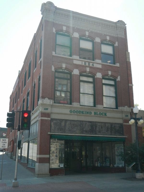 Goodkind Building and Marker image. Click for full size.