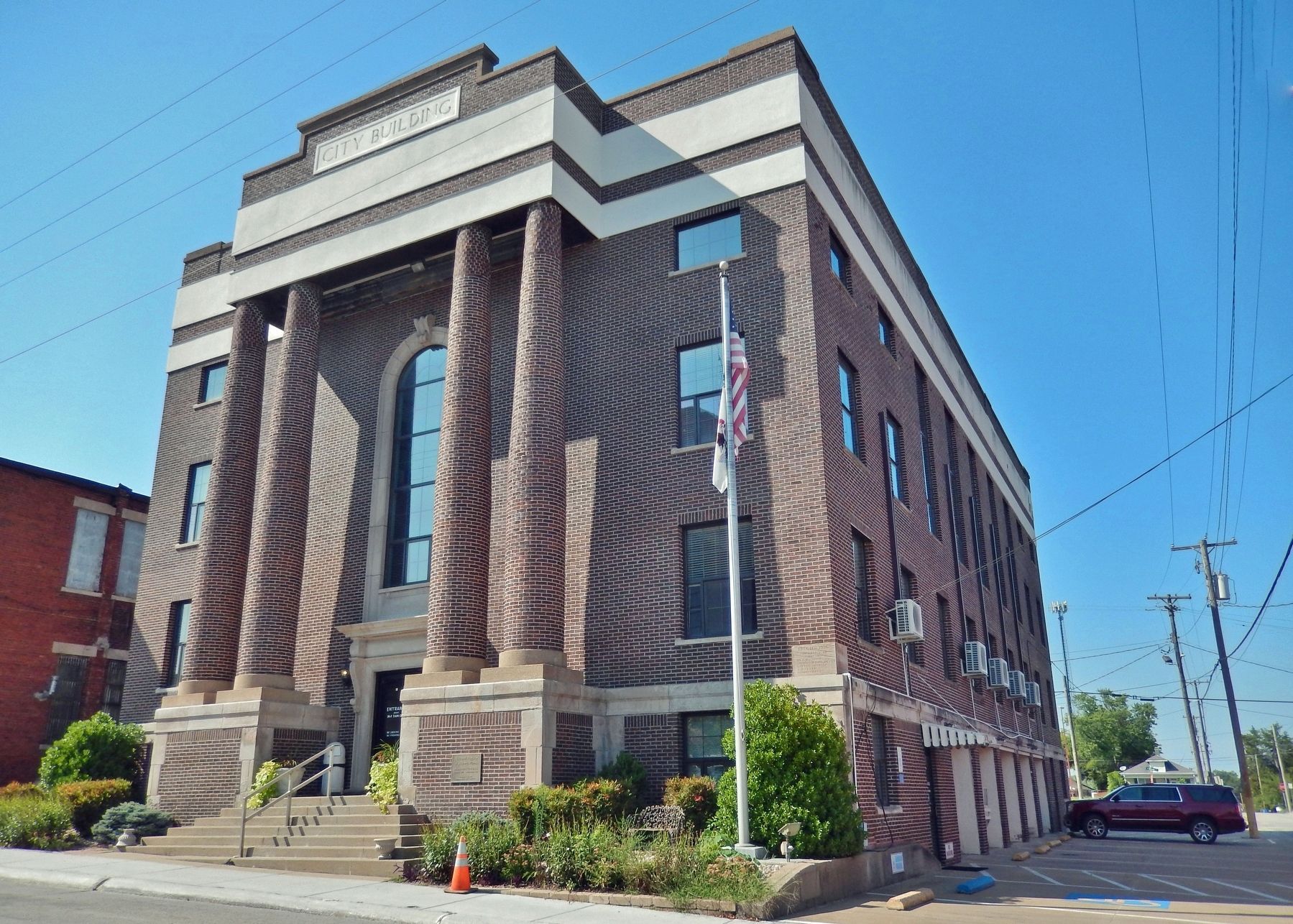 Harrisburg City Hall (<i>southeast elevation</i>) image. Click for full size.