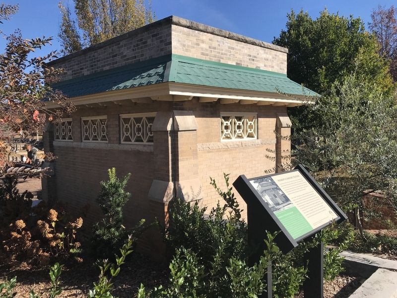 Women's Comfort Station Marker image. Click for full size.