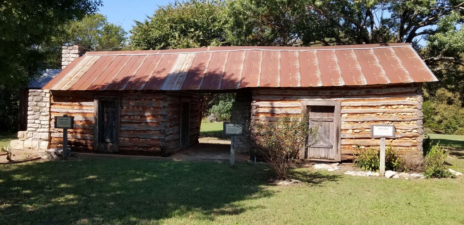The Dog Trot Cabin Marker is the marker in the middle of the three markers. Click for full size. The Dog Trot Cabin Marker is the marker in the middle of the three markers image. Click for full size.