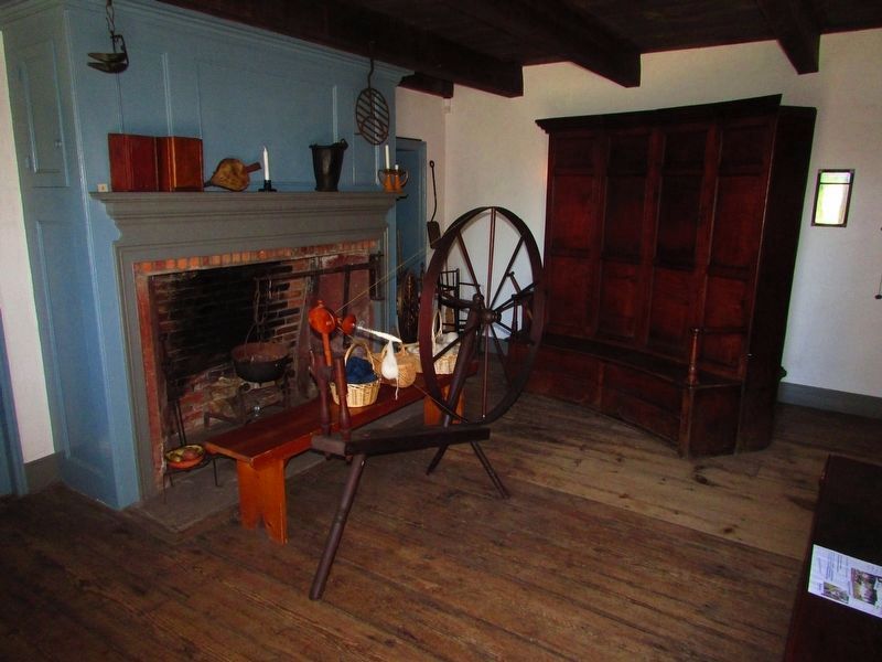 Spinning Wheel in the Demarest House. Click for full size. Spinning Wheel in the Demarest House image. Click for full size.