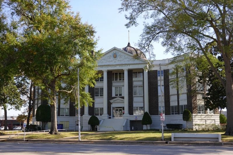 Henderson County Courthouse image. Click for full size.