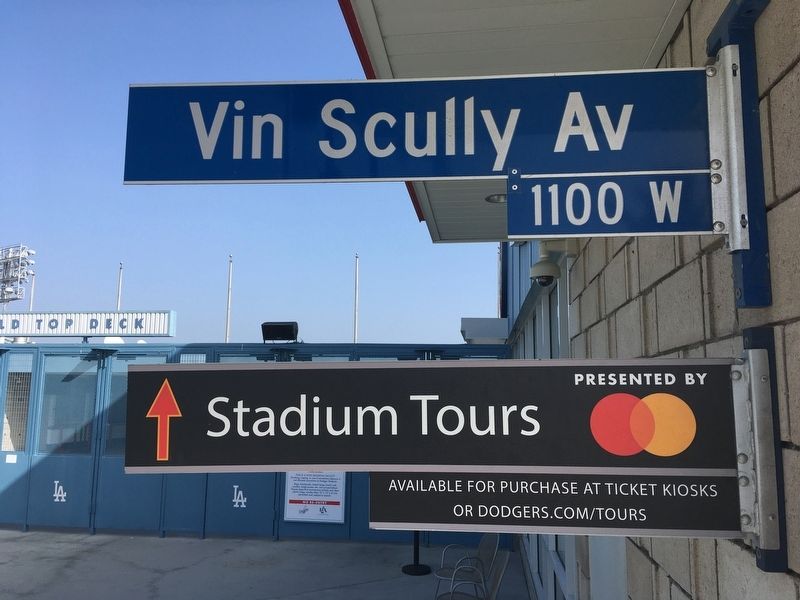 Dodger Stadium Tours image. Click for full size.
