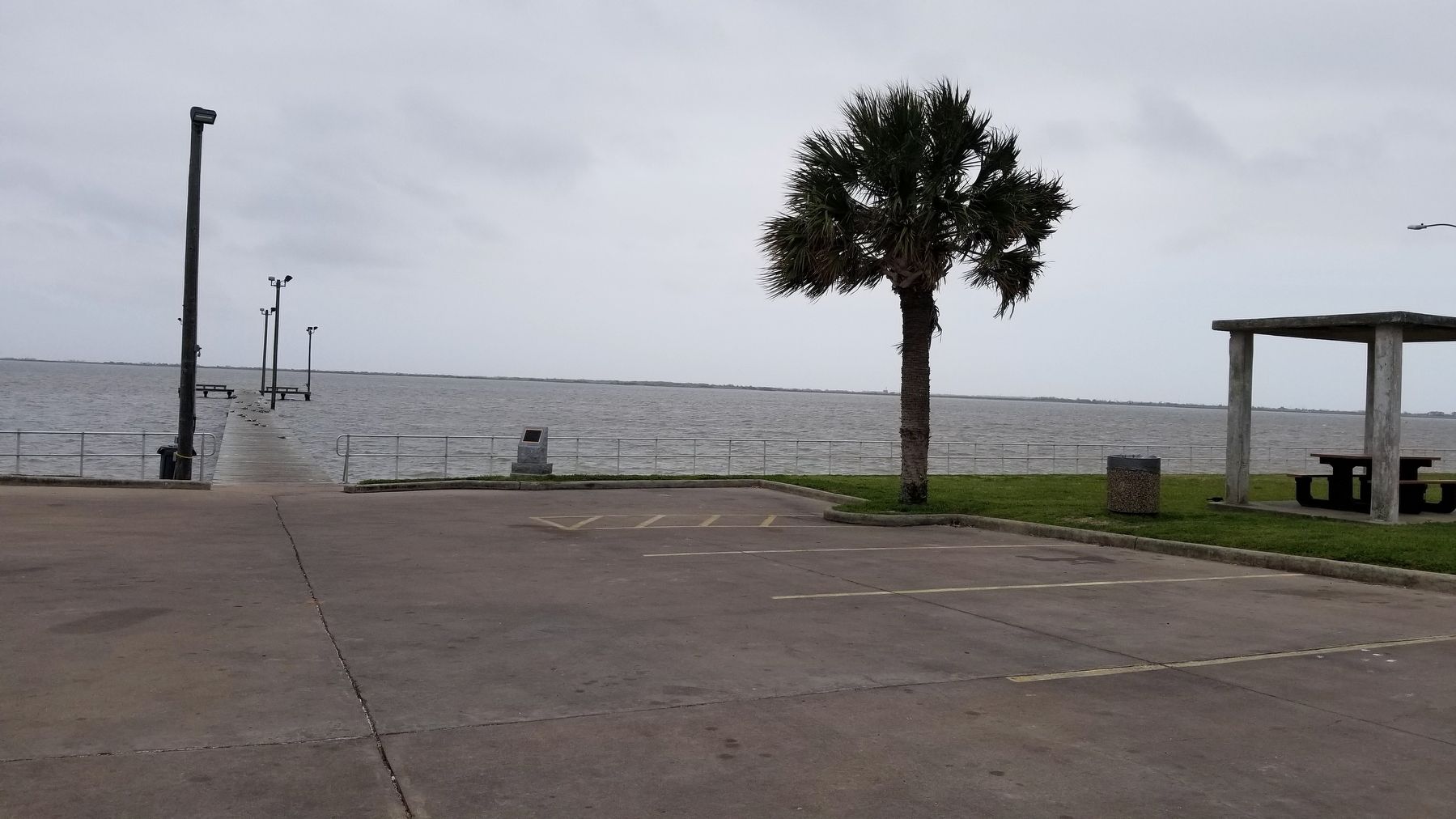 The view of the Lions Pier and Marker from the parking lot image. Click for full size.