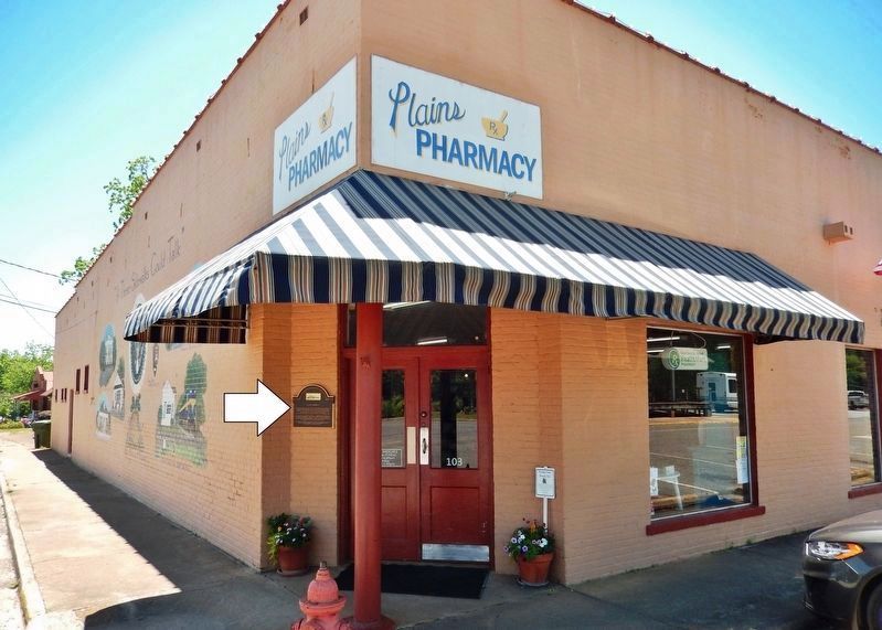 Plains Pharmacy (<i>northeast corner entrance</i>) image. Click for full size.