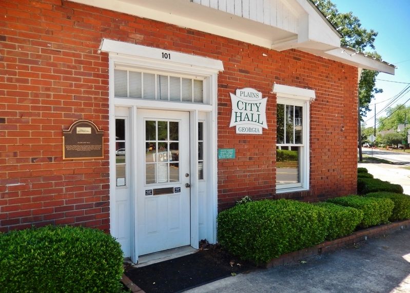 Plains City Hall image. Click for full size.