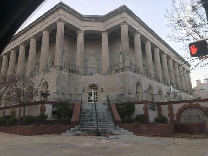Macon City Auditorium image. Click for full size.