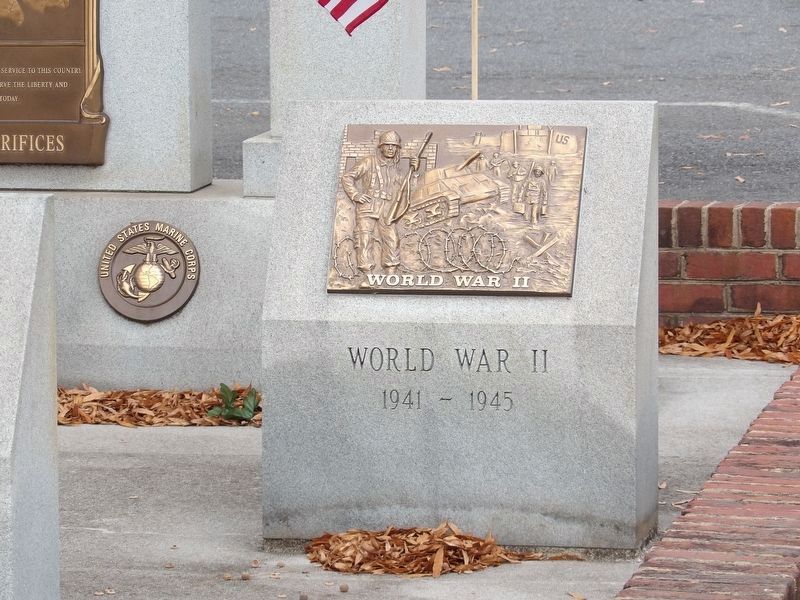 Lamar County (Ga.) 20th Century War Veterans Memorial (World War II) image. Click for full size.