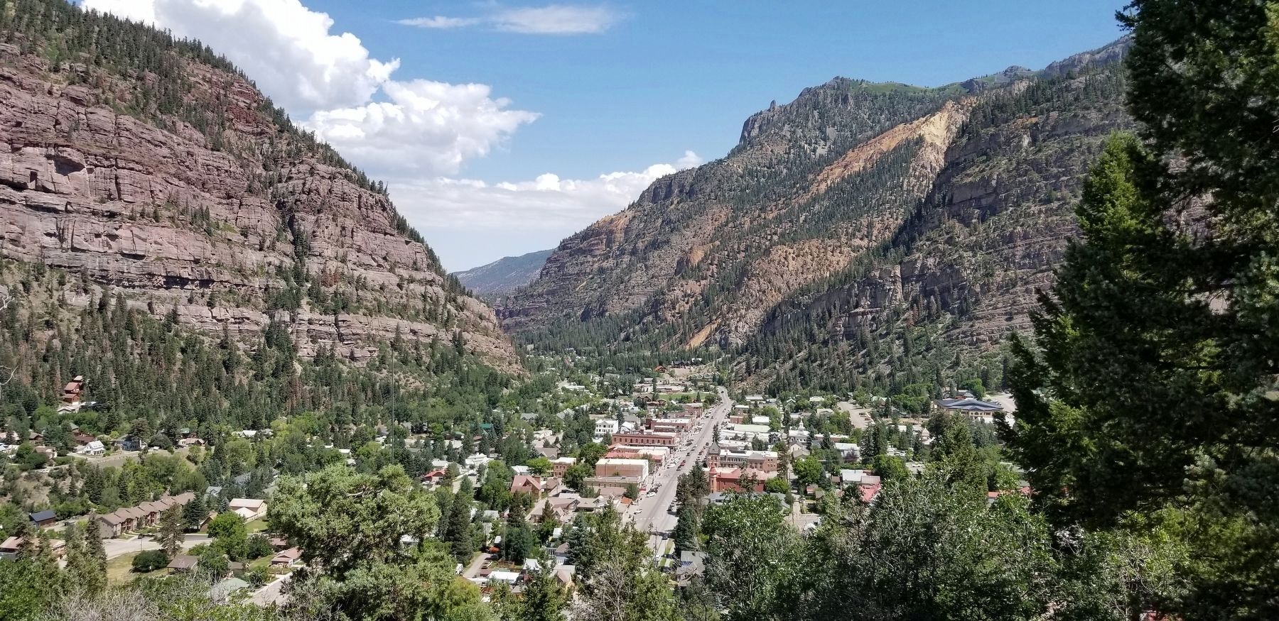 The view of Ouray from the marker image. Click for full size.