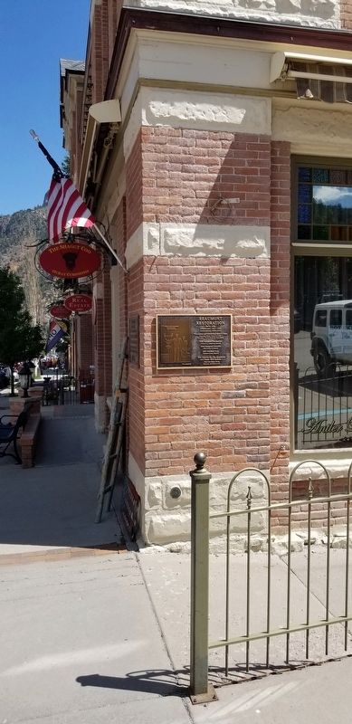 The Beaumont Hotel and Marker. Click for full size. The Beaumont Hotel and Marker image. Click for full size.