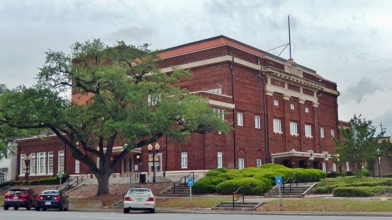 Albany Municipal Auditorium (<i>southeast elevation</i>) image. Click for full size.