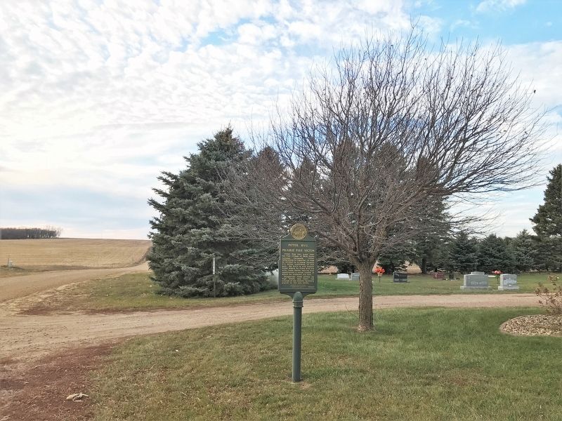Peter Byg, Prairie Fire Victim Marker, from the east image. Click for full size.