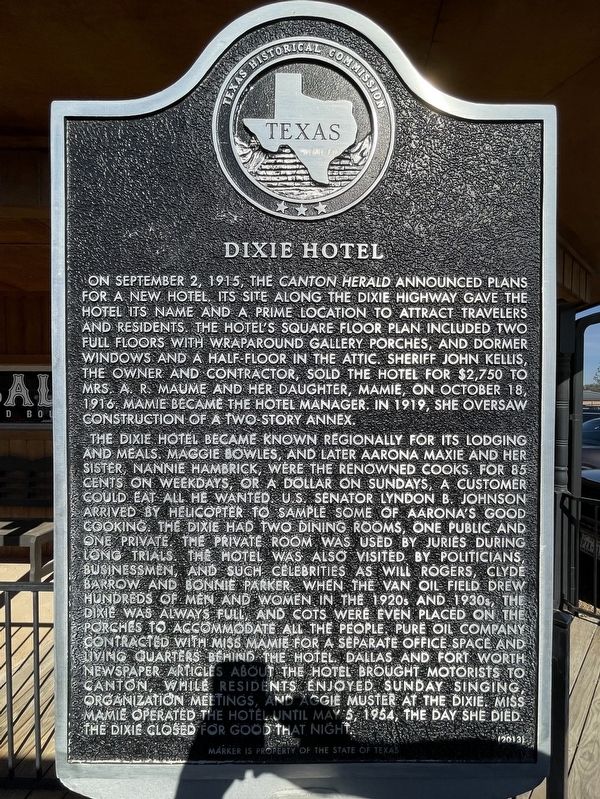 Dixie Hotel Marker image. Click for full size.