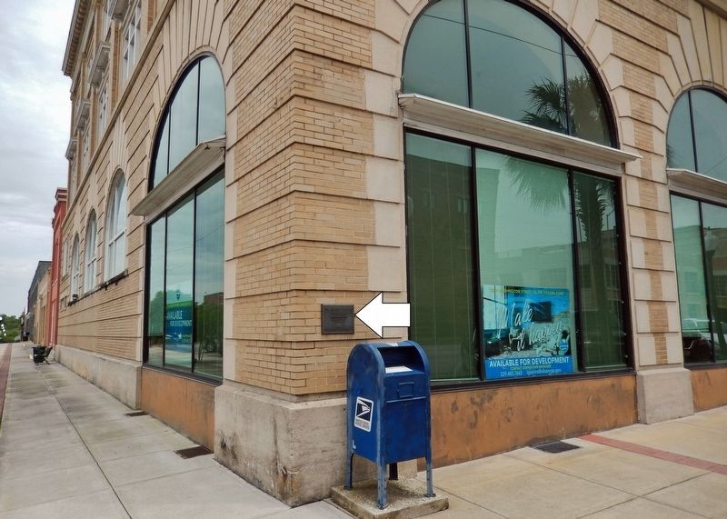 The Albany Herald Building (<i>northwest corner</i>). Click for full size. The Albany Herald Building (<i>northwest corner</i>) image. Click for full size.