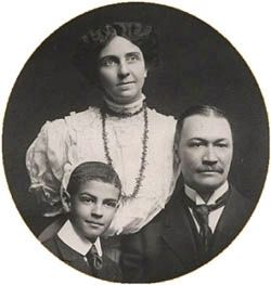 Herndon family portrait image. Click for full size.