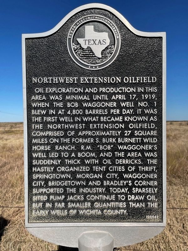 Northwest Extension Oilfield Marker image. Click for full size.