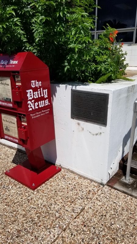 The Galveston Daily News Marker near the entrance to the building image. Click for full size.