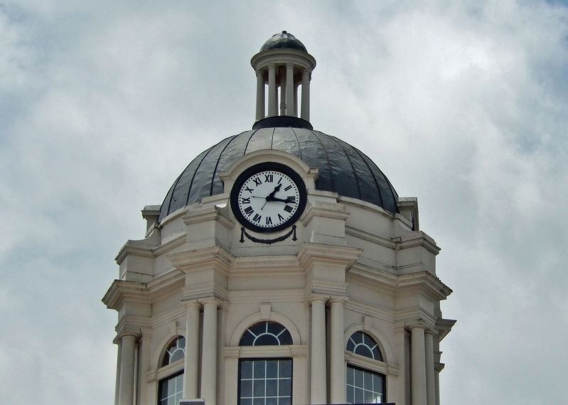 Barrow County Courthouse Clock Tower image. Click for full size.