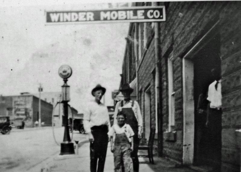 Marker detail: Winder Mobile Company image. Click for full size.