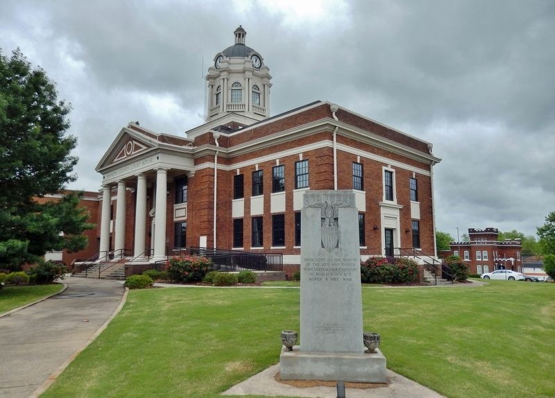Barrow County War Memorial image. Click for full size.
