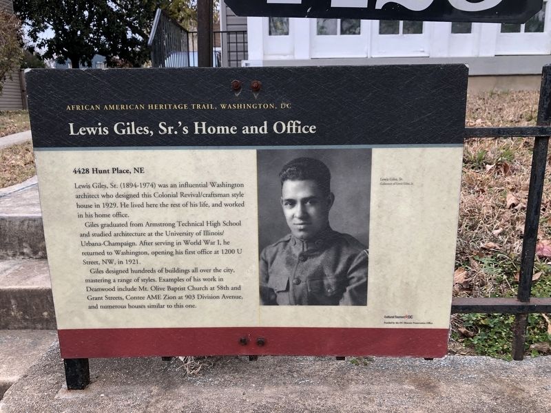 Lewis Giles, Sr.'s Home and Office Marker image. Click for full size.