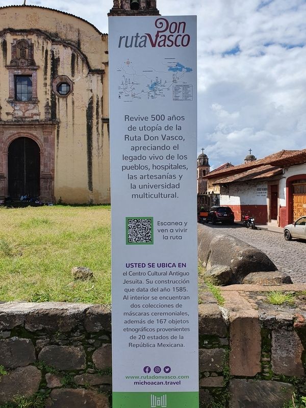 Centro Cultural Antiguo Colegio Jesuita Marker. Click for full size. Centro Cultural Antiguo Colegio Jesuita Marker image. Click for full size.