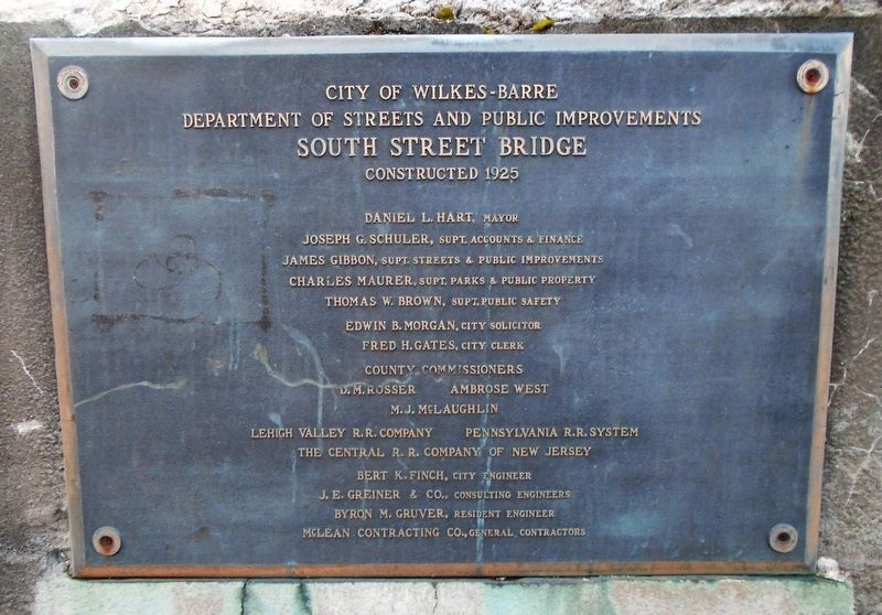 South Street Bridge Construction Marker (1925) image. Click for full size.