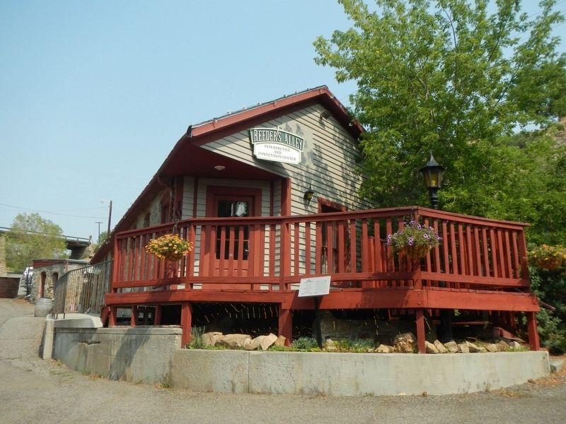 Stone House at Reeder's Alley and Marker image. Click for full size.