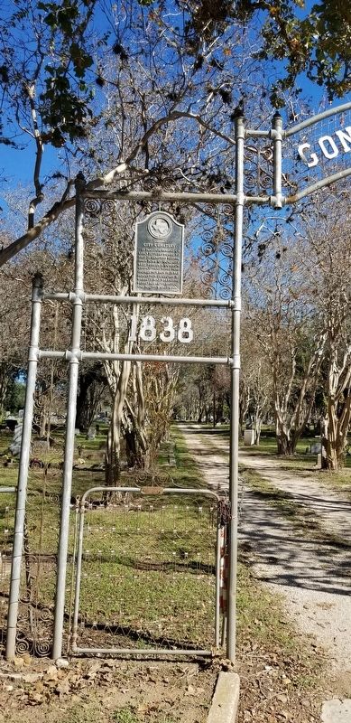 The entrance to the Gonzales City Cemetery and marker. Click for full size. The entrance to the Gonzales City Cemetery and marker image. Click for full size.