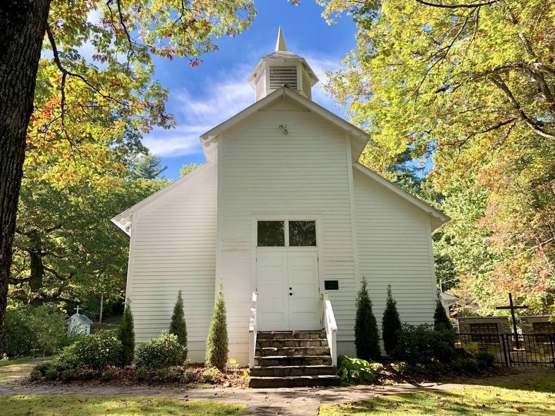 Lake Toxaway United Methodist Church image. Click for full size.